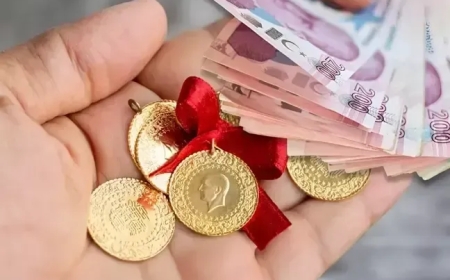 Altın Yatırımcılarına Uyarı! Ekonomist Bayram’dan yıl sonu Tahmini