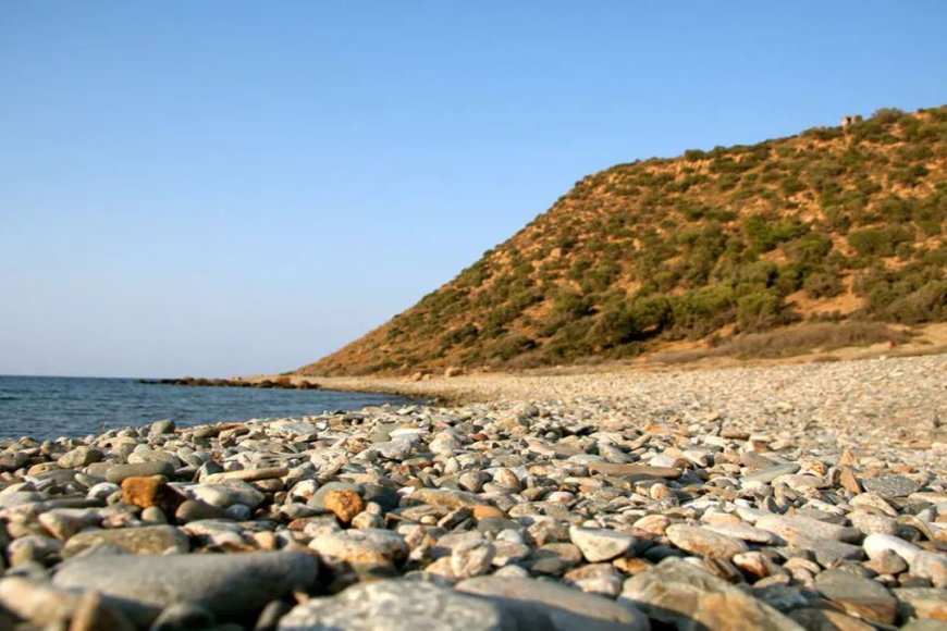 Marmaros Plajı! Gökçeada’nın Sessiz ve Huzurlu Saklı Koyu