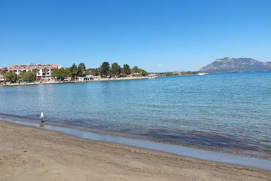Ege’de Tatilin Yeni Adresi! Kumluk Plajı’nın Güzelliği Mest Ediyor